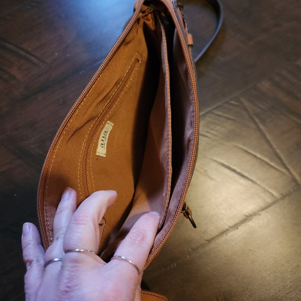 Purse - Picture 4 of 6